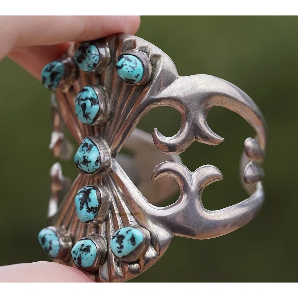 Old Pawn Navajo Native Indian Sterling Silver Turqiouse Sandcast Cuff Bracelet